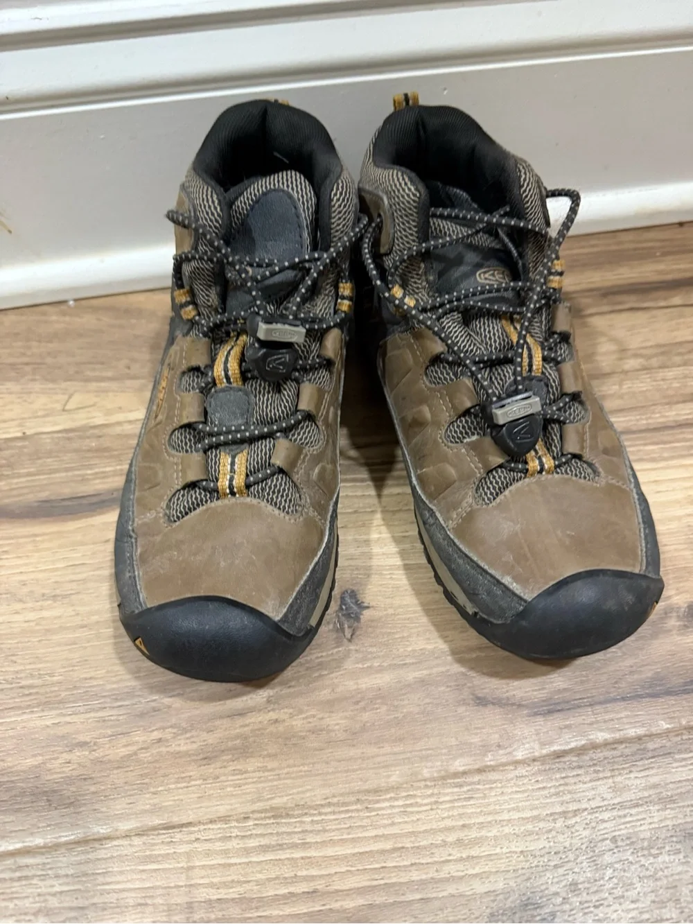 KEEN Men's Brown Waterproof Hiking Shoes